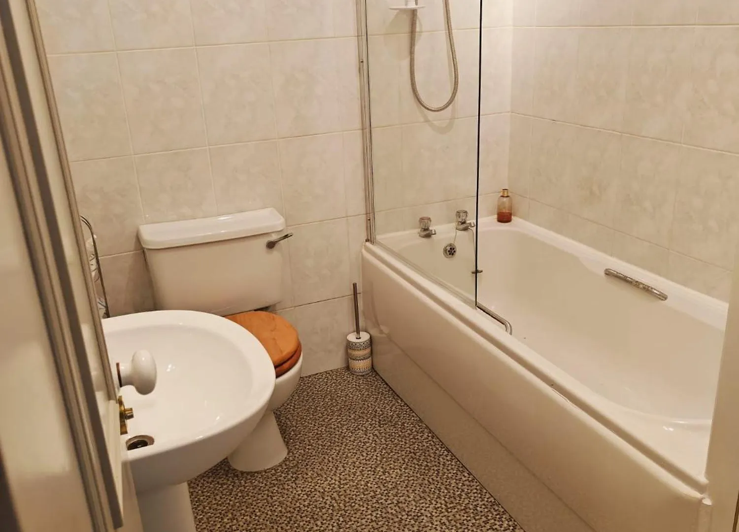 Bright Characterful 2-Bed Apt Ormeau Road 벨파스트 아파트